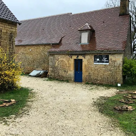 Chez Renou Et Prosperou Maison Typique Du Sarladait Saint-Genies Buitenkant foto