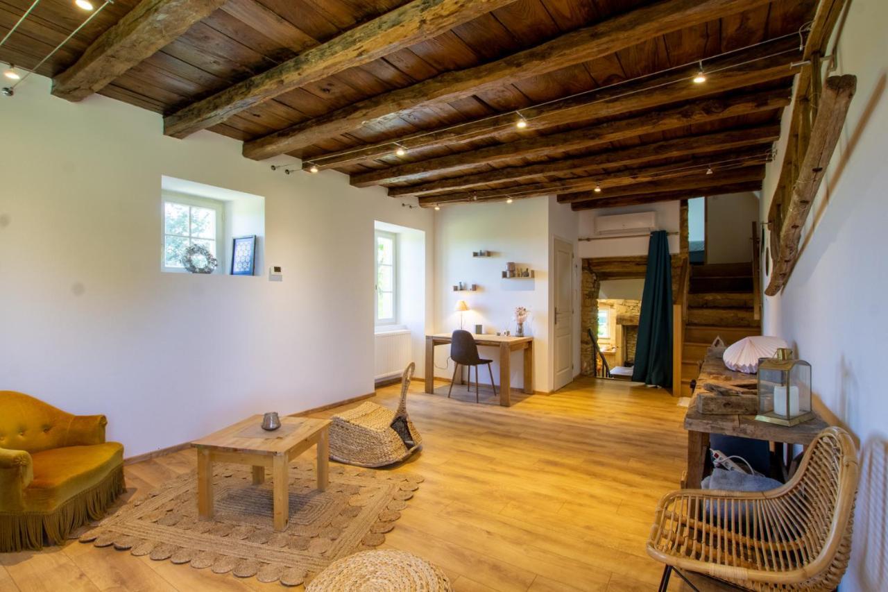 Chez Renou Et Prosperou Maison Typique Du Sarladait Holiday home Saint-Genies
